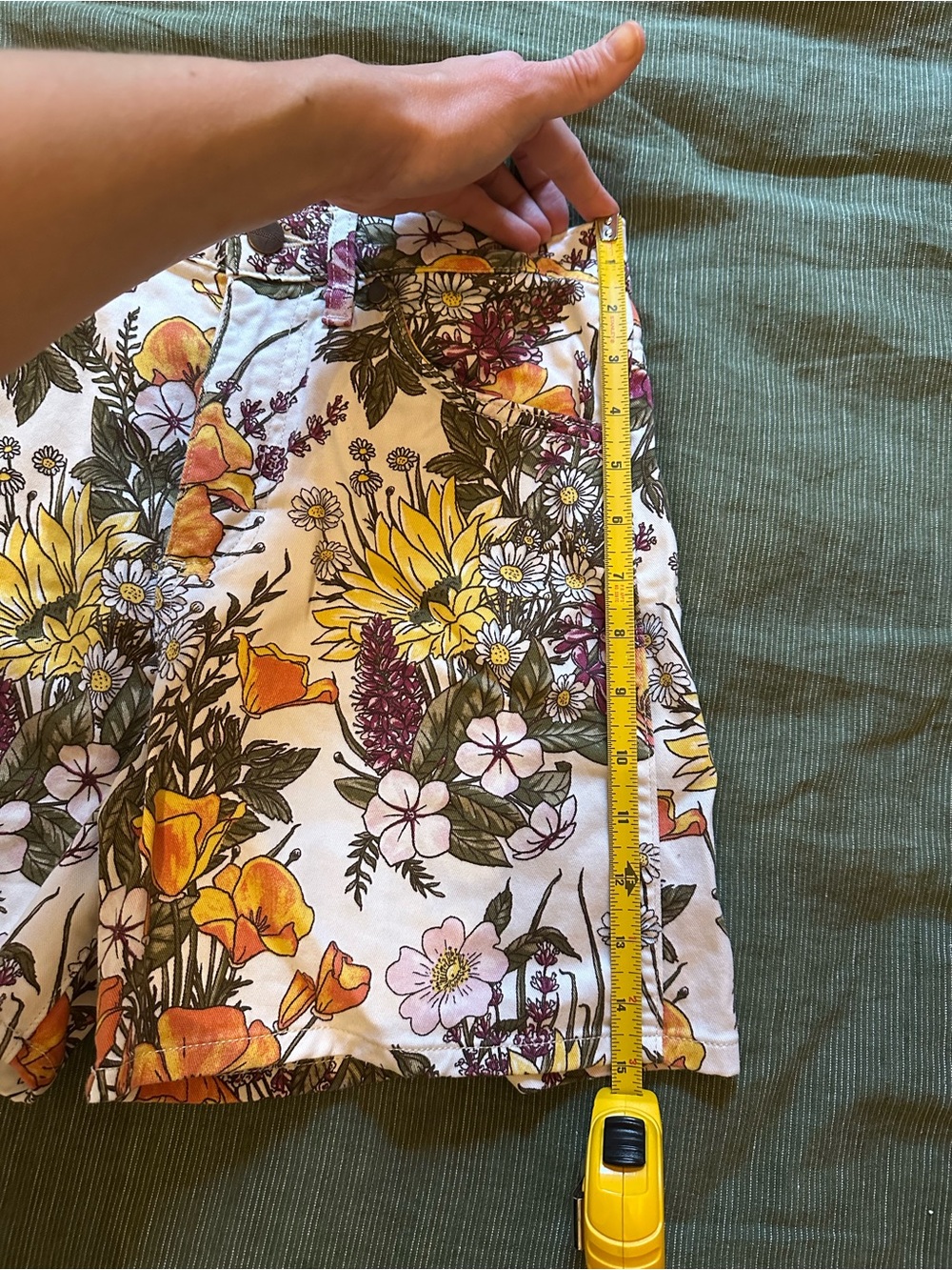 Wrangler Cream Floral Cotton Shorts with Yellow & Orange Blooms - Picture 9 of 11